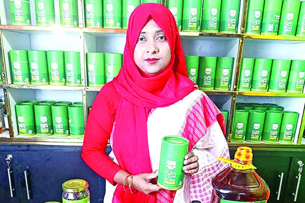আচারে স্বাবলম্বী