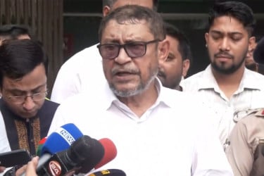 দালালের দৌরাত্ম্য ঠেকাতে নিয়মিত তদারকি করা হচ্ছে: স্বাস্থ্যমন্ত্রী