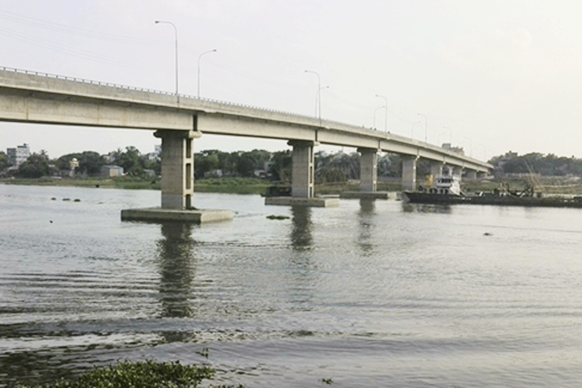 বুড়িগঙ্গায় মিলল যুবকের গলাকাটা লাশ, খসে পড়েছে হাত-পায়ের চামড়া