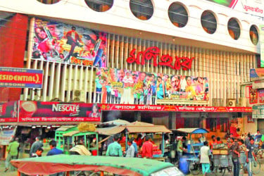 ঈদের ছবি প্রদর্শনে নতুন অস্থিরতা