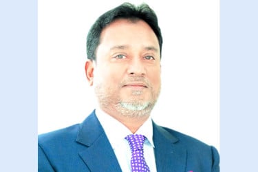ডলারসংকট ও পুঁজির চাপে ধুঁকছে ইস্পাতশিল্প