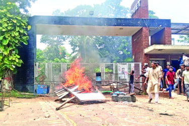 ভিসির যোগদান নিয়ে ডুয়েট রণক্ষেত্র