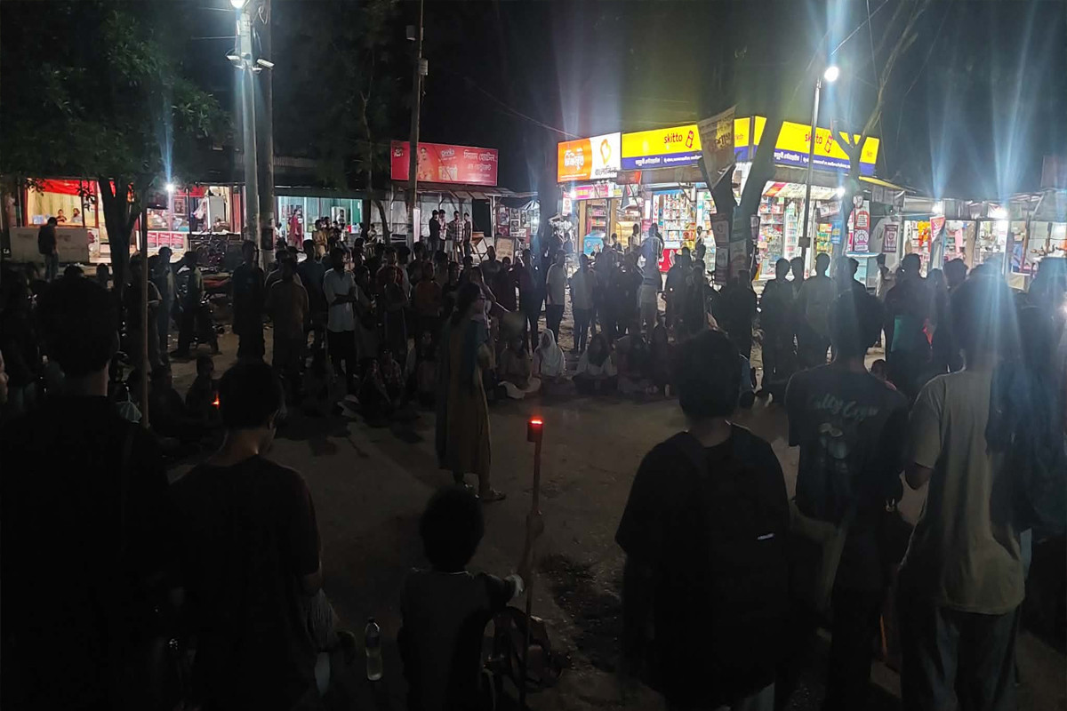 জাবিতে নারী শিক্ষার্থীকে উত্যক্তের অভিযোগ, আটক ৩