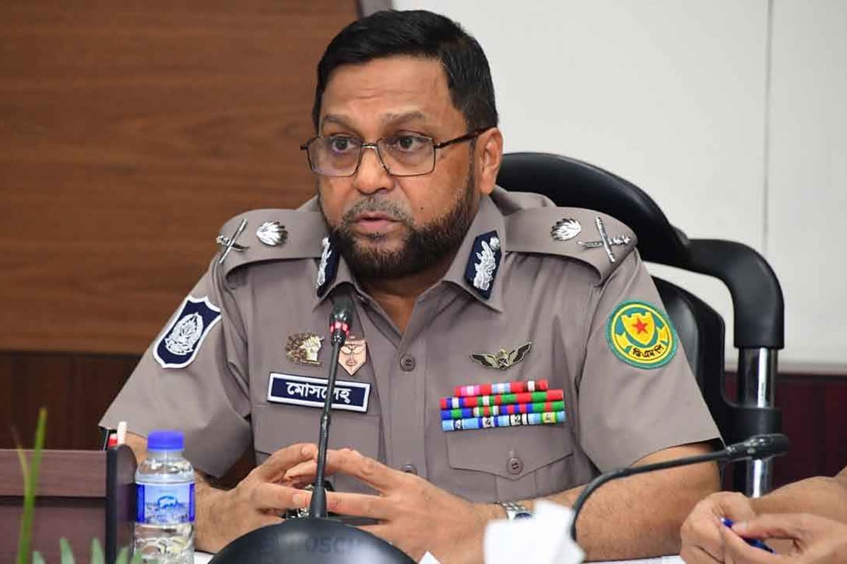 ঈদের সময় সড়কে খোঁড়াখুঁড়ি না করার আহ্বান ডিএমপি কমিশনারের