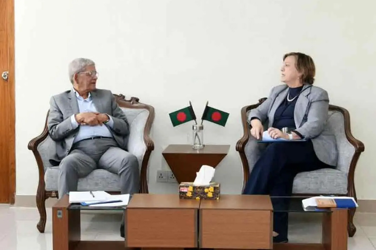 দেশের একটি বড় জনগোষ্ঠী সুপেয় পানি থেকে বঞ্চিত : স্থানীয় সরকারমন্ত্রী