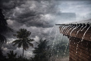 ৮ জেলায় ভারি বর্ষণের শঙ্কা
