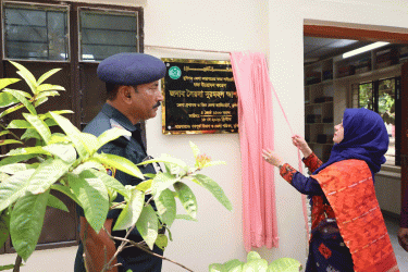 মুন্সীগঞ্জ জেলা কারাগারে লাইব্রেরি উদ্বোধন