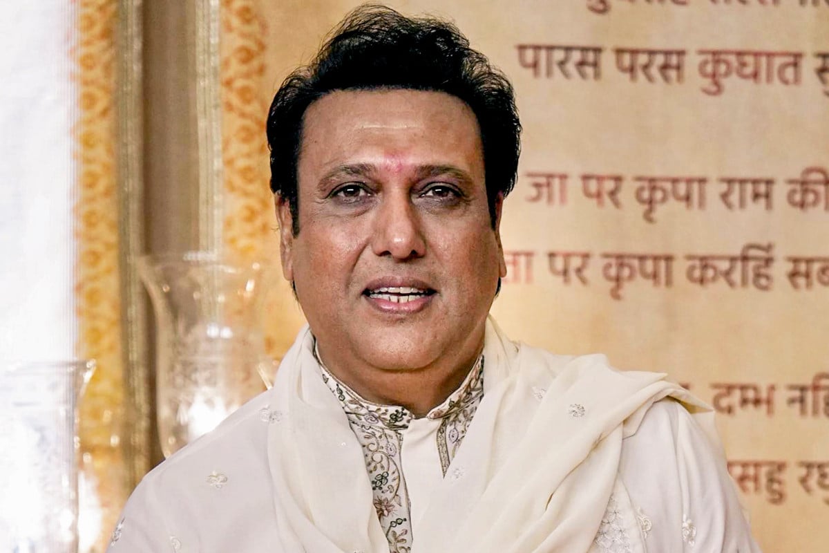 আলোকচিত্রীকে ধাক্কা: গোবিন্দের ক্ষমা চাওয়ার খবরকে ‘ভুয়া’ বললেন ম্যানেজার