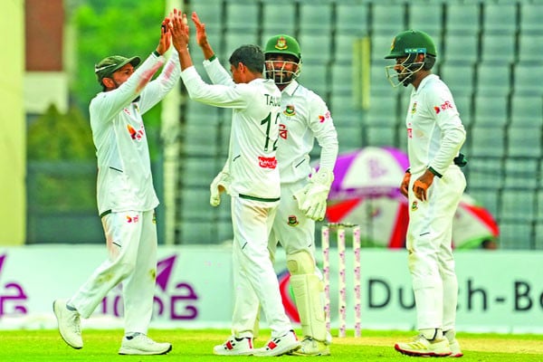 স্বস্তি নিয়ে পঞ্চম দিনে বাংলাদেশ