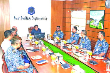 প্রধানমন্ত্রীর প্রতিরক্ষা উপদেষ্টার নারায়ণগঞ্জ ডকইয়ার্ড পরিদর্শন