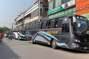 রাজশাহীতে ১২ ঘণ্টা পর বাস চলাচল স্বাভাবিক