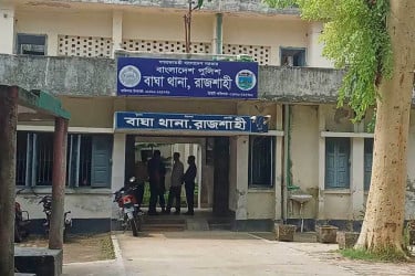 বাঘায় পদ্মার চরে গোলাগুলি, নিহত ১, আহত ১