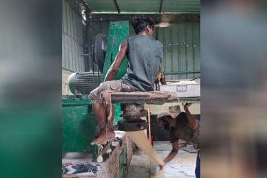 কেরানীগঞ্জে ভেজাল সেমাই কারখানায় অভিযান, ১ লাখ টাকা জরিমানা