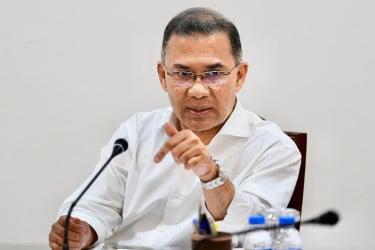 গুলশান-বনানী-বারিধারা লেককে পরিবেশবান্ধব ও দৃষ্টিনন্দন গড়তে প্রধানমন্ত্রীর সভাপতিত্বে সভা