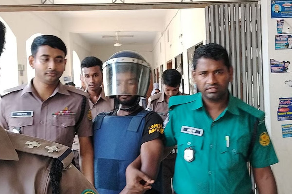পল্লবীতে রামিসা হত্যাকাণ্ড: গ্রেফতার সোহেলকে আদালতে আনা হয়েছে