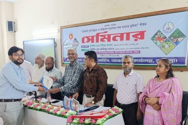 ফসল উৎপাদন বাড়াতে খাল খননের বিকল্প নেই