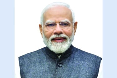 নিজেকে ‘চা-ওয়ালা’ বললেন মোদি