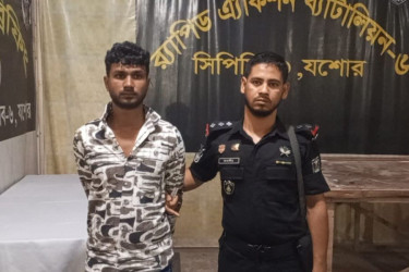 যশোরে ১৭ মামলার আসামি ভাগ্নে ইমন গ্রেফতার