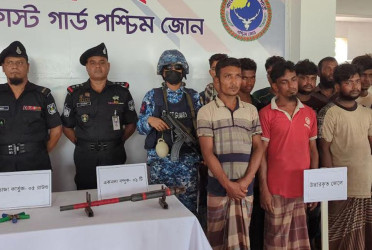 সুন্দরবনে কোস্ট গার্ডের অভিযানে ২১ জেলে উদ্ধার, অস্ত্র-গুলি জব্দ