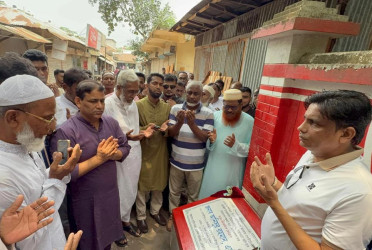 প্রতিশ্রুতি বাস্তবায়নে জনগণের দোরগোড়ায় যাচ্ছি : এমপি খোকন