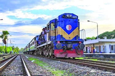 পশ্চিমাঞ্চলে থাকছে স্পেশাল ট্রেন