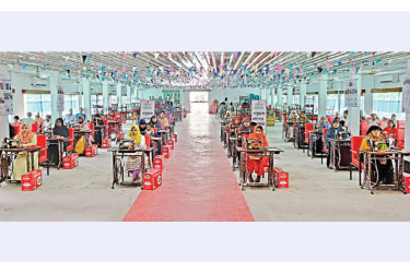 মানবিকতার দৃষ্টান্ত স্থাপন করছে বসুন্ধরা গ্রুপ