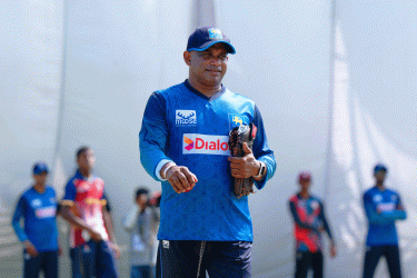 হাই পারফরম্যান্স সেন্টারের পরামর্শকের পদ ছাড়লেন জয়াসুরিয়া