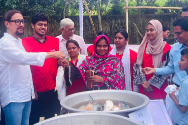 চট্টগ্রামে এক টাকায় ঈদ বাজার