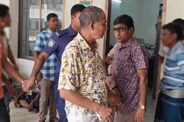 মান্দায় জমি জালিয়াতির মামলায় দলিল লেখক ও শিক্ষক কারাগারে