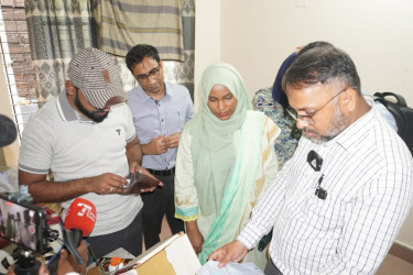 রাজধানীতে বিএসটিআই’র অভিযান, বিপুল পরিমাণ অবৈধ খাদ্যপণ্য ধ্বংস