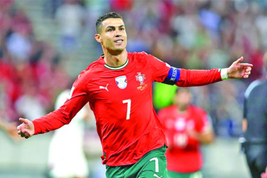 রোনালদো টানা চতুর্থবার