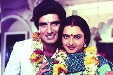 রেখার প্রেমে পড়েছিলেন রাজ বাব্বর?