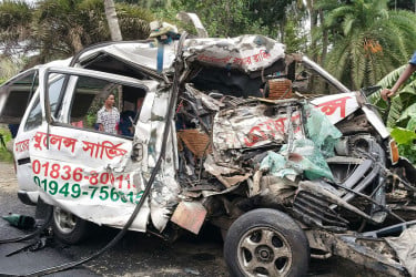 ফরিদপুরে বাস-অ্যাম্বুলেন্স সংঘর্ষে নিহতদের ৪ জন একই পরিবারের