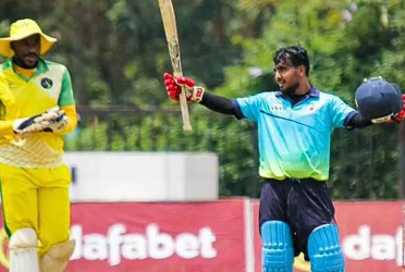 ১৫ ছক্কায় টি-টোয়েন্টিতে ১৬৪ রানের বিধ্বংসী কীর্তি হামজার