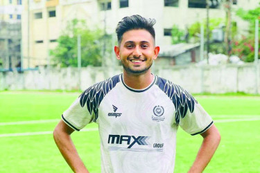 অচেনা সৌরভই এখন কত চেনা