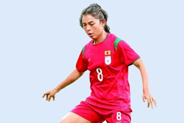 হঠাৎ মারিয়া কেন অধিনায়ক