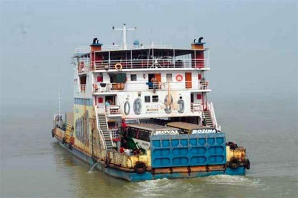 পাটুরিয়া-দৌলতদিয়া রুটে ফেরি চলাচল স্বাভাবিক
