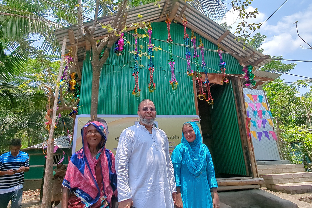 জিয়াউর রহমানের শাহাদাতবার্ষিকী উপলক্ষে গৃহহীন পরিবার পেল নতুন ঘর
