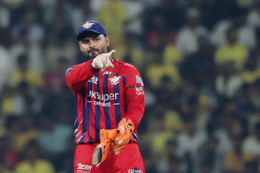 লক্ষ্ণৌর নেতৃত্বে থেকে সরে দাঁড়ালেন ঋষভ পন্ত