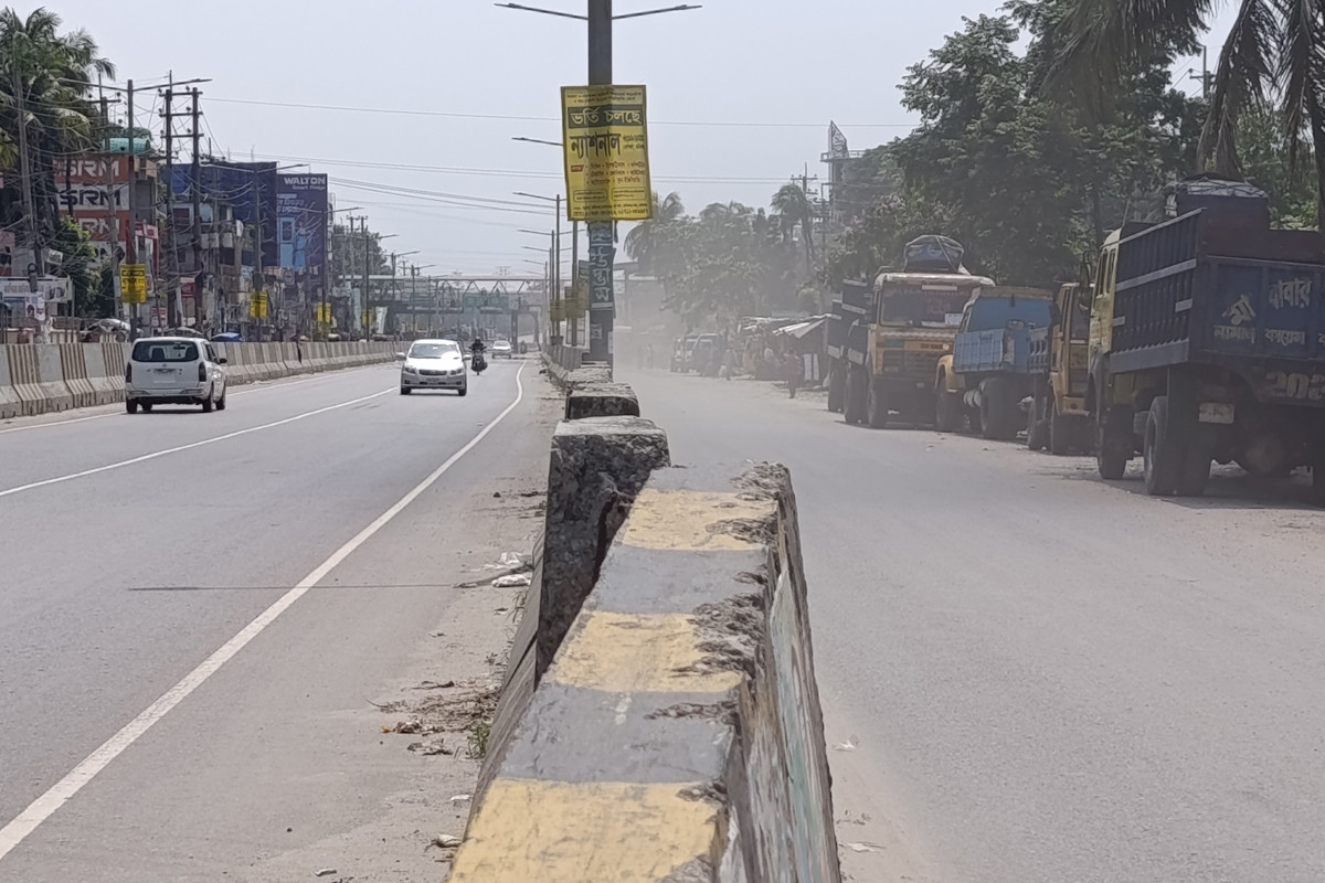 ফাঁকা মানিকগঞ্জের সড়ক ও নৌপথ