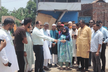 কোরবানি-পরবর্তী পরিচ্ছন্নতা অভিযান পরিদর্শনে জেলা প্রশাসক