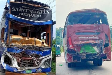 সিলেটে দুই বাসের সংঘর্ষে প্রাণ গেল চালক ও হেলপারের