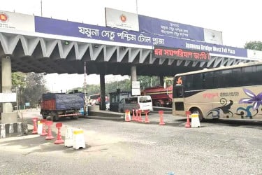 ১০ দিনে পদ্মা-যমুনা সেতুতে টোল আদায় প্রায় ৬৪ কোটি টাকা, যান পারাপার ৭ লাখ