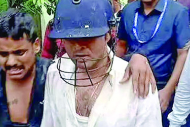 পশ্চিমবঙ্গে অভিষেকের পর জনরোষের শিকার হলেন আরেক তৃণমূল নেতা