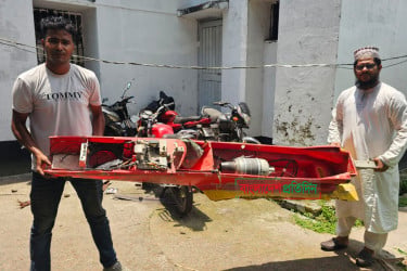 বলেশ্বরের মোহনায় জেলের জালে রহস্যময় ইলেকট্রনিক ডিভাইস, আতঙ্ক