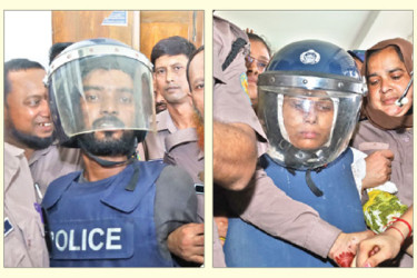 হঠাৎ আলোচনায় ডলার