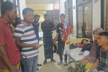 নোয়াখালীতে ‌‘কিশোর গ্যাং’ সদস্যদের সন্ত্রাসী হামলায় নারীসহ আহত ৭
