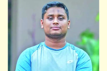 পাঁচ চিকিৎসককে হাসনাতের শোকজ