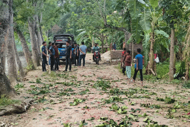 শৈলকুপায় দু’পক্ষের দফায় দফায় সংঘর্ষে আহত ৬০