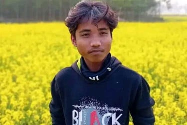 ঘুমন্ত অবস্থায় সাপের ছোবল, প্রাণ গেল কিশোরের